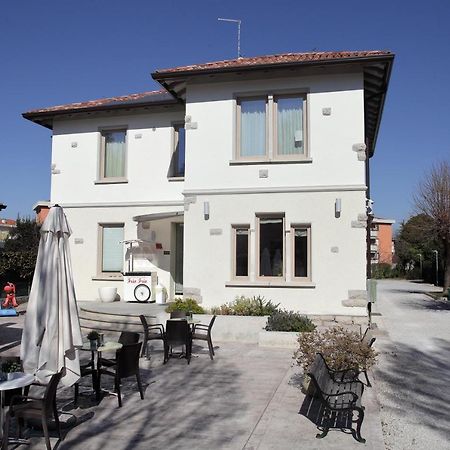 Residence Villa Frio Frio Ронки-дей-Леджонари Экстерьер фото